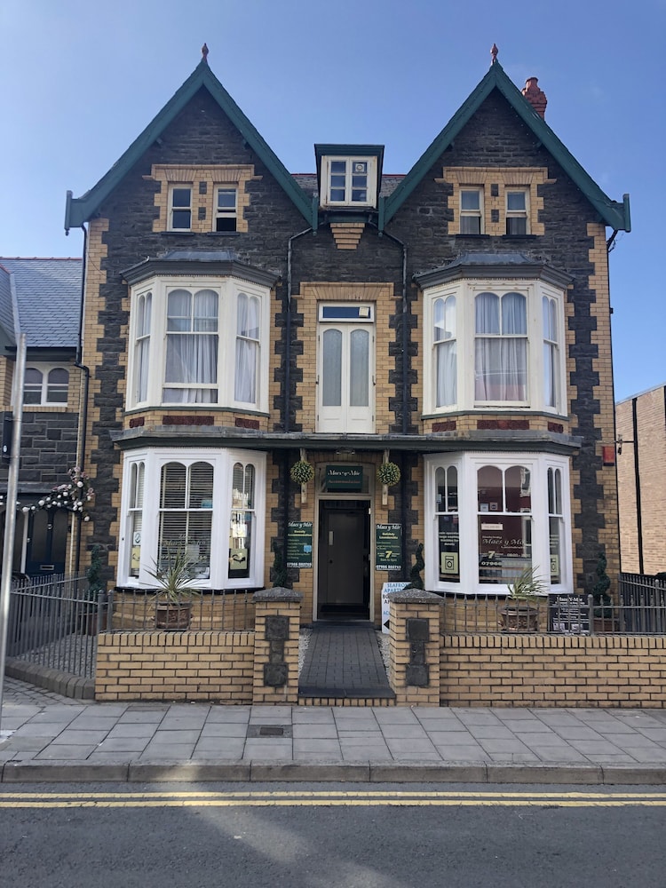 Hotel Ar Lan Y Mor Seaside Apartment - Image 1