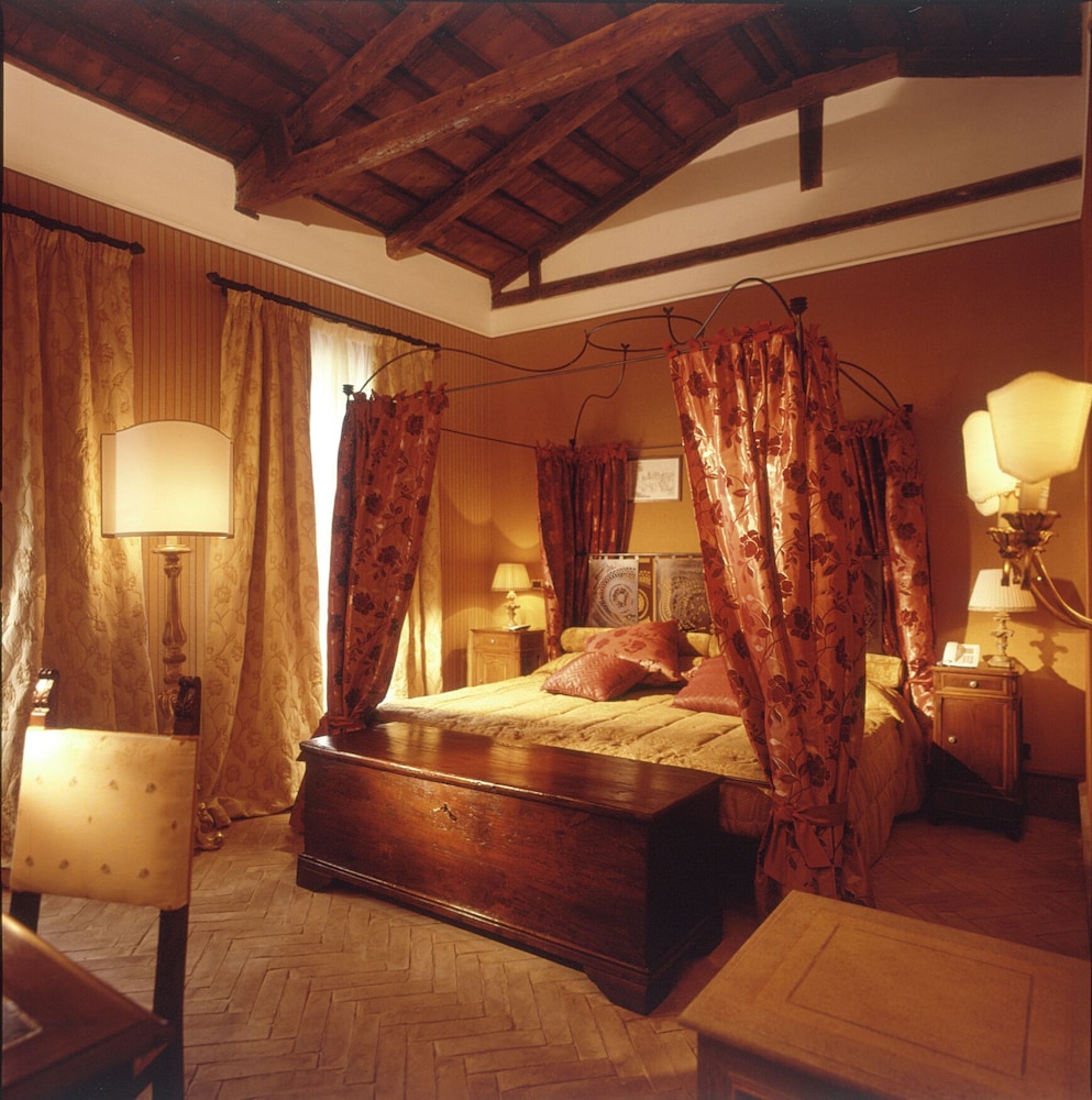 The Inn at the Roman Forum Elegant Collection - The Roman Forum Lodging.