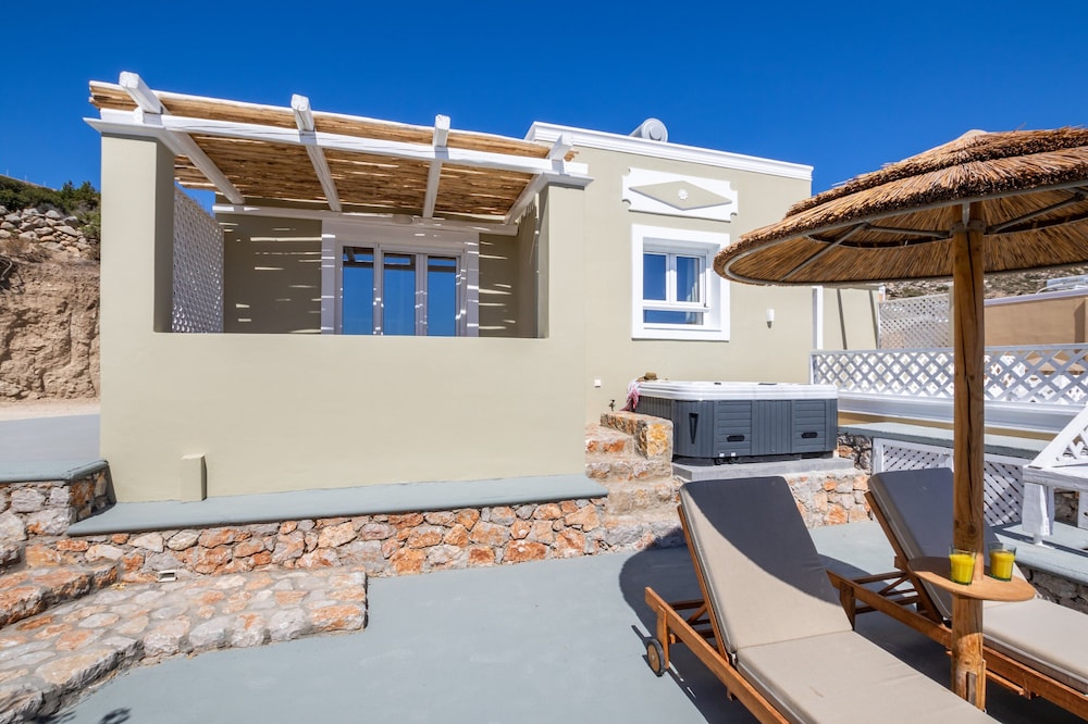Elaia Villas