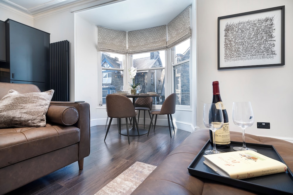 Lake Road Apartments