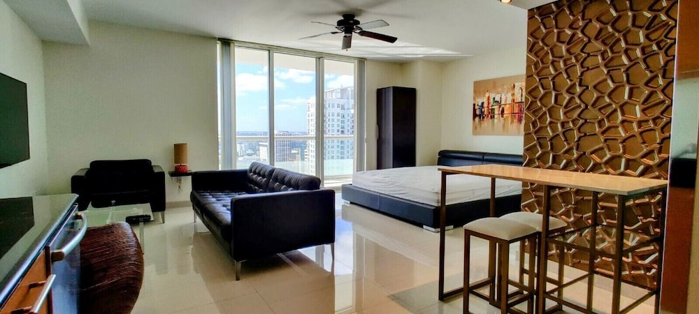 Luxury Apartments at 50 Biscayne