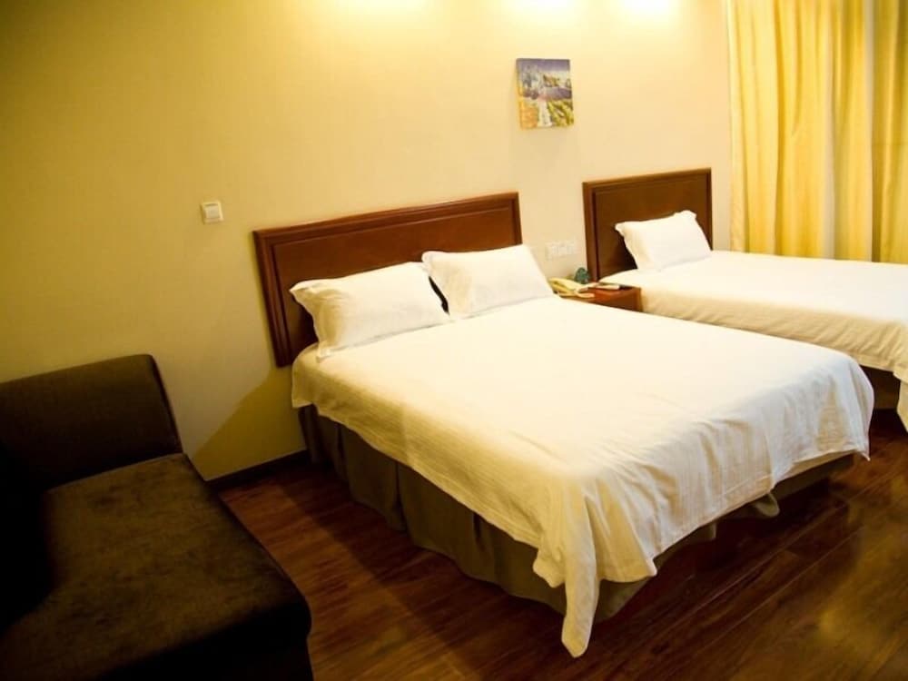 GreenTree Inn Jiangsu Suzhou Kunshan Huaqiao Household Building Materials City Shell Hotel