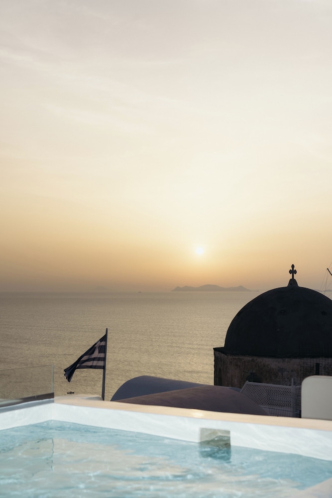 Nano Oia Villas