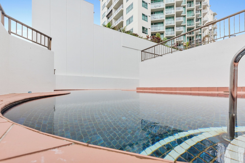 Aquarius Esplanade Retreat