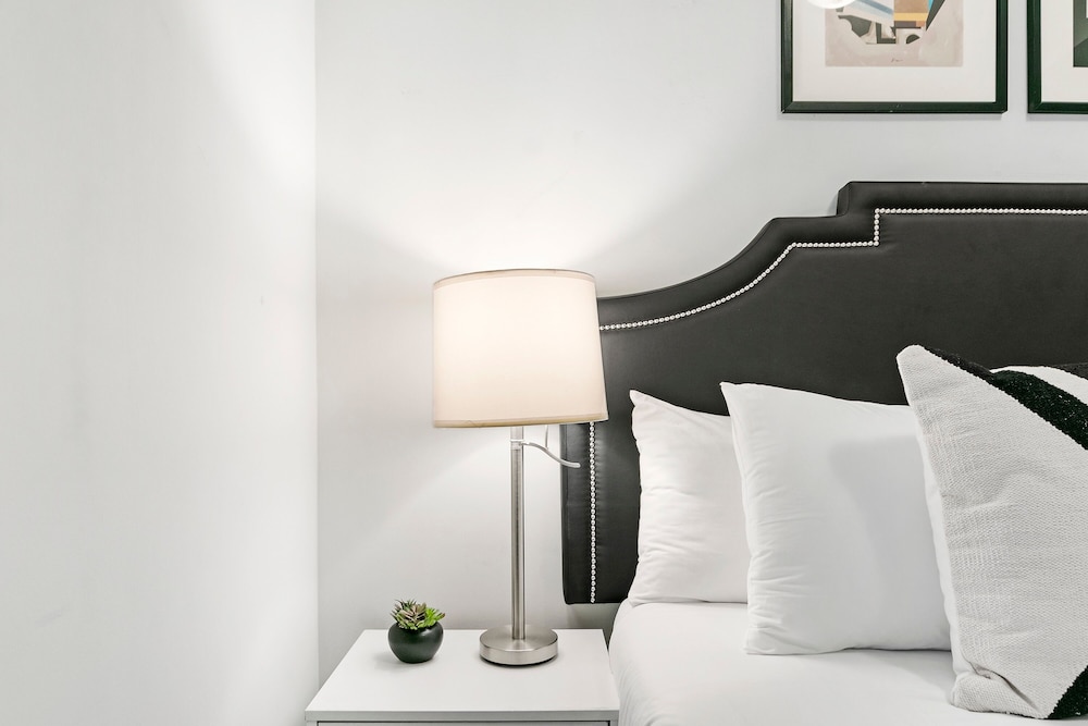 Your 2BR Home - Div 102 rep - Image 1