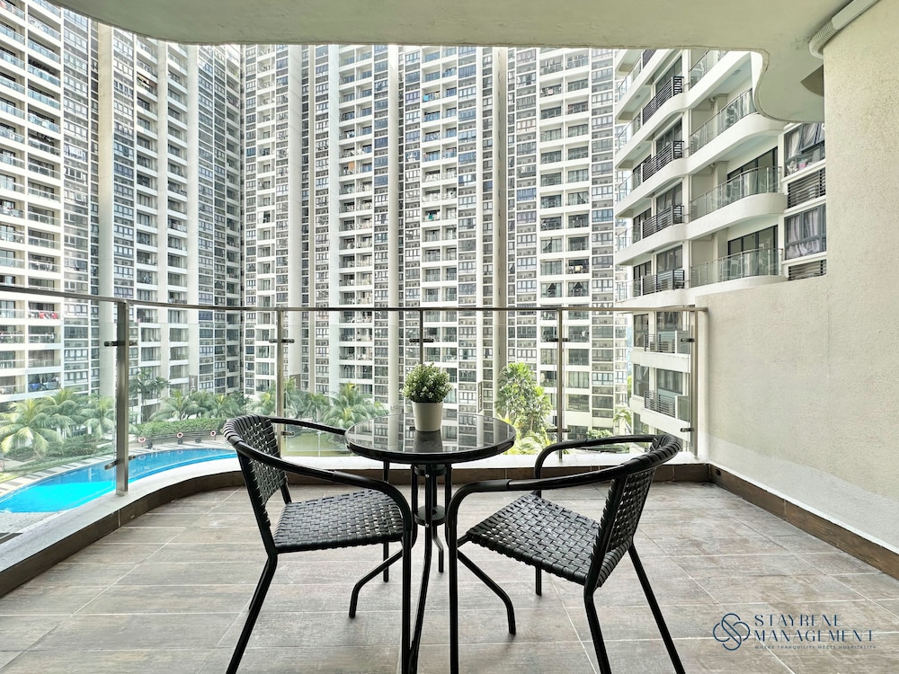Country Garden Danga Bay Sea View Homestay by Stayrene