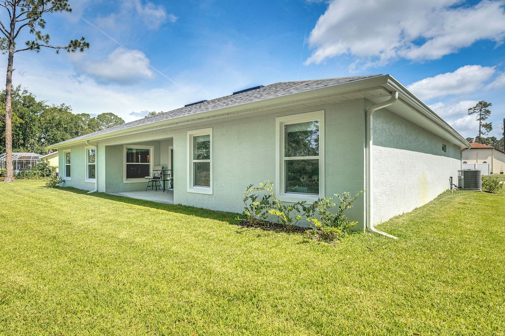 Newly Built Golf Course Home in Palm Coast!