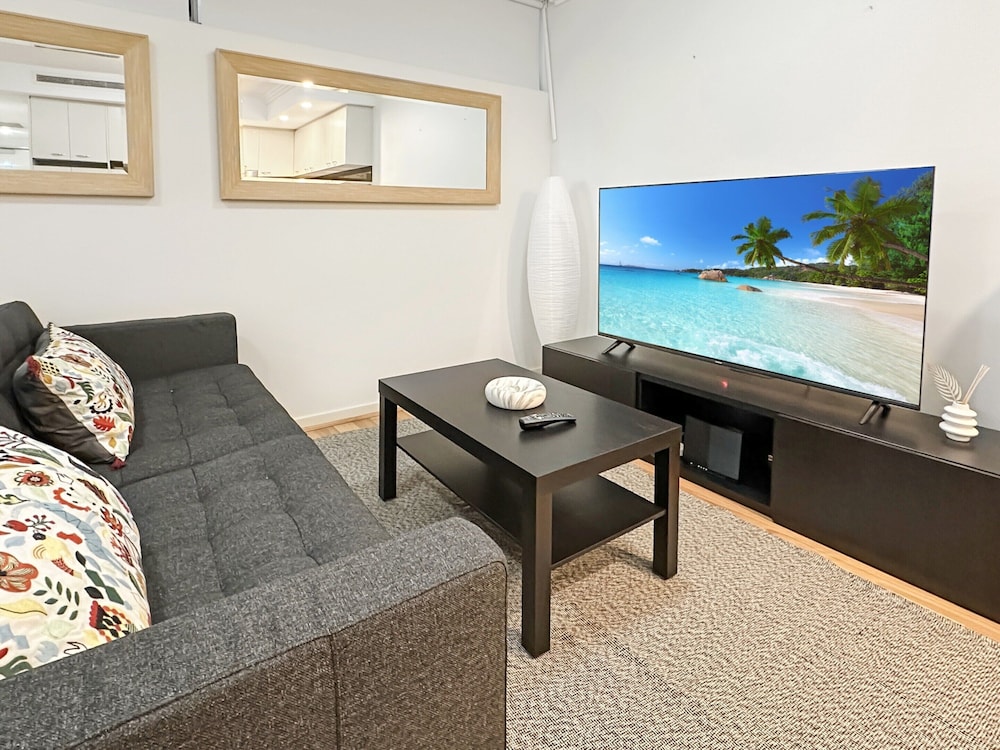 2-bed City Apartment With Gym