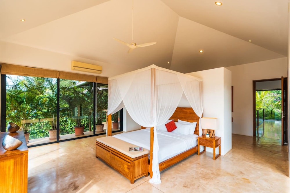 Puravida I -luxury 5bhk w Pvt Pool in Anjuna