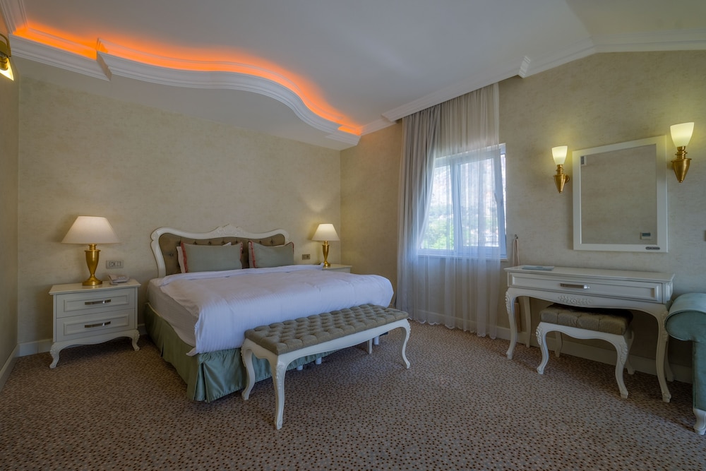 Grand Göcek Hotel - Image 14