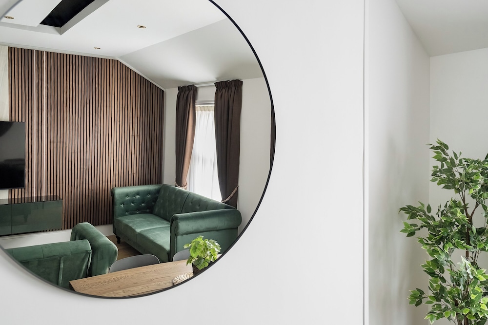 Luxury Large Apartment in Central London
