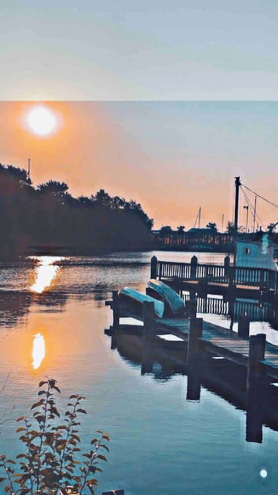 Solomons Island 6BR Family Getaway