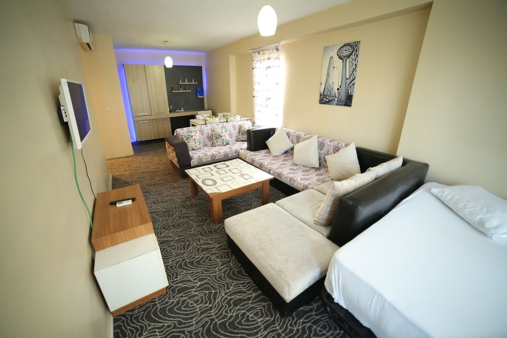 Gunes Suites