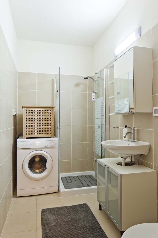 TLV Suites By The Sea - 2 Rooms
