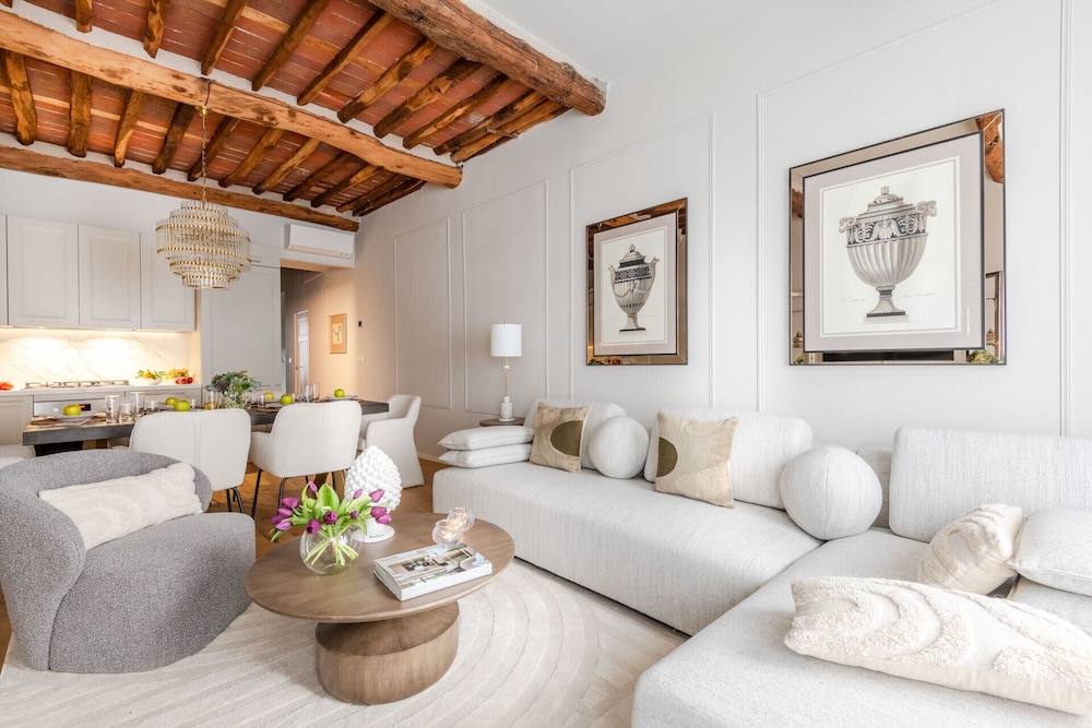 Casa Meg in Lucca With 3 Bedrooms and 2 Bathrooms
