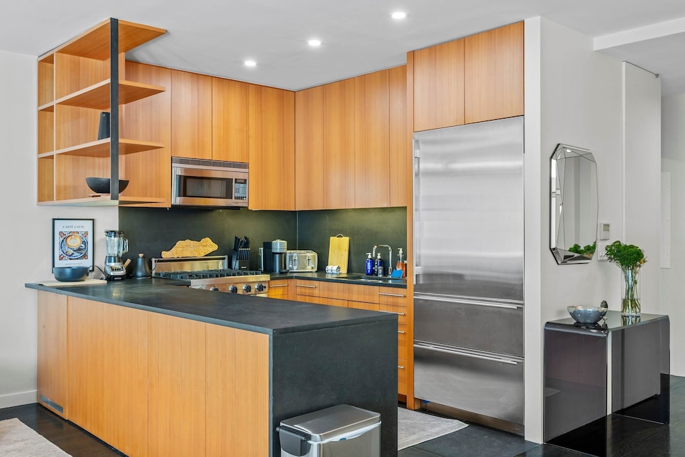 Prince by Rove Travel 2BR Soho Condo w Terrace