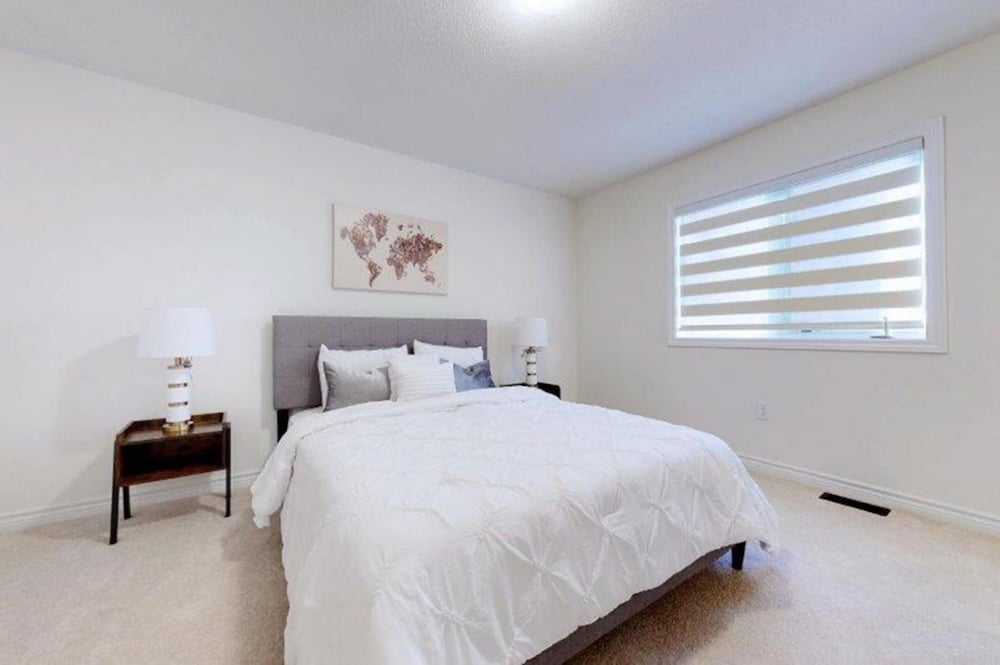 Georgina. New 4 Bedroom House Near Lake Simcoe