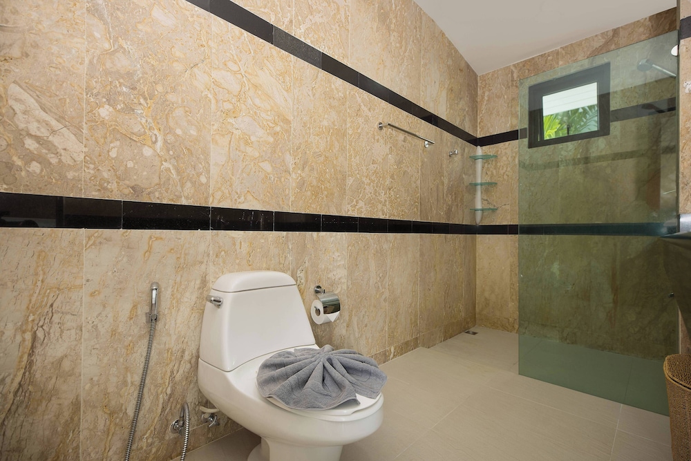 Designer 3BR Villa Silver Pool in Kamala