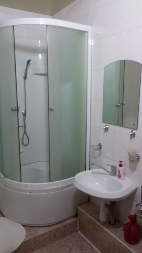 Gostiny Dvor Hotel - Hostel