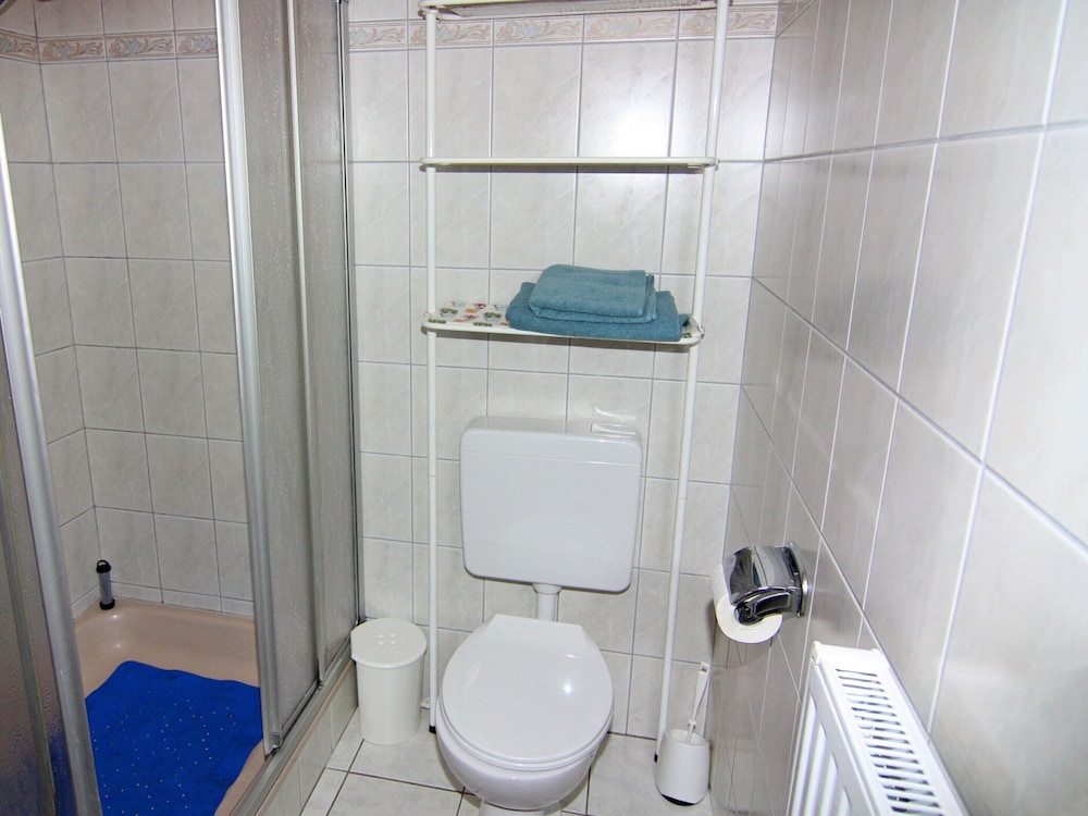 Apartment in Bsum With Garden