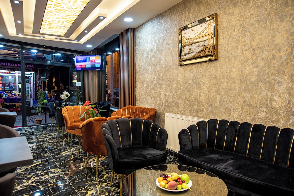 By Historial Hotel - Image 23