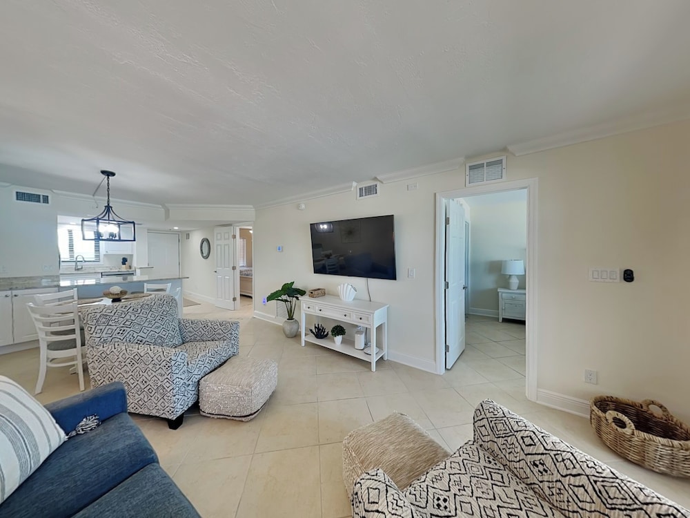 Seaside 2 by Distinctive Beach Rentals