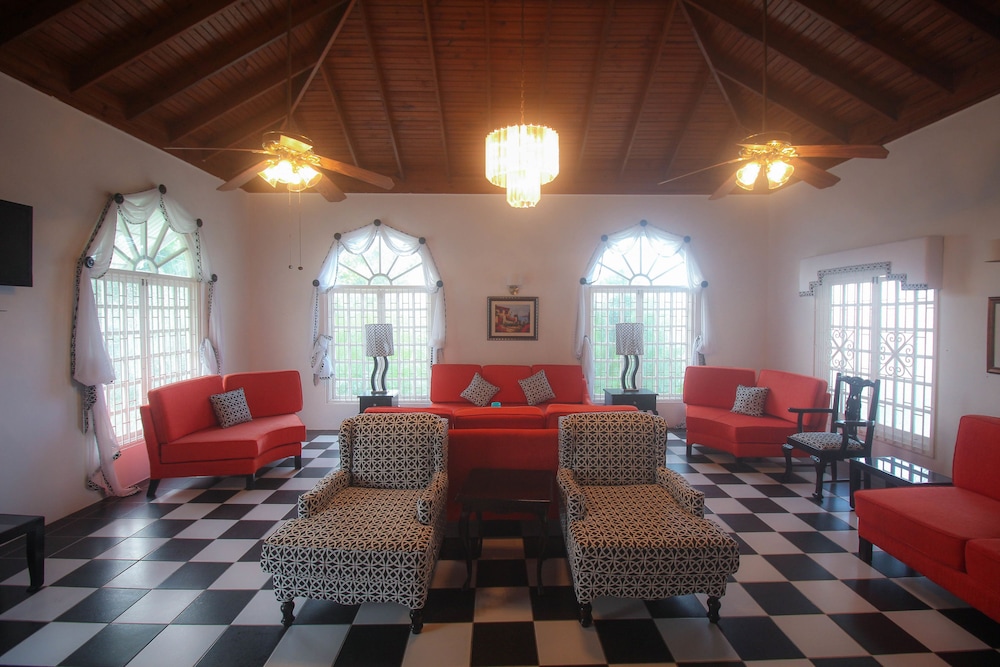Kenwood Villa