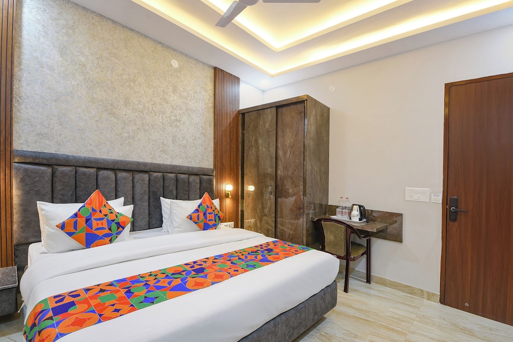 Fabhotel Comfort N Stay