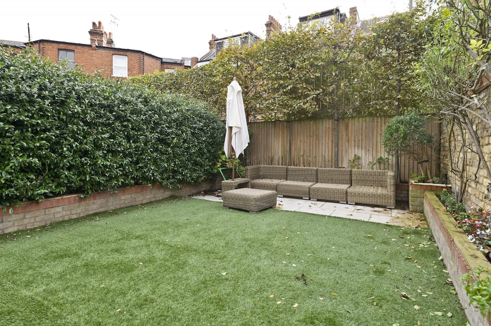 outdoor bbq area