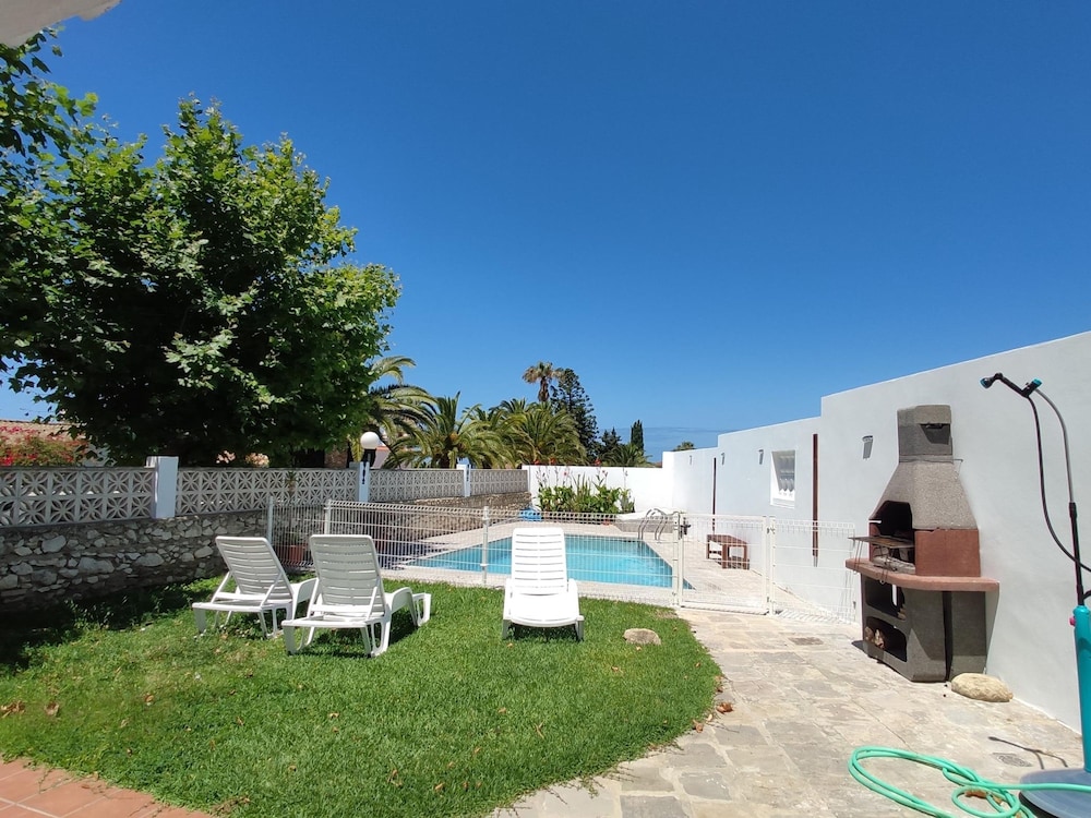 Calma Holiday Home 22606