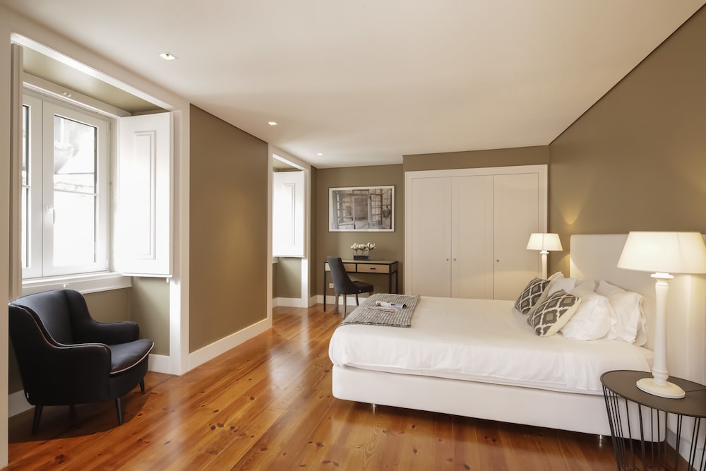 Bairro Alto Apartments by linc