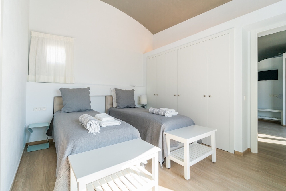 Villa Gaudina - Villa With Private Pool. Free Wifi