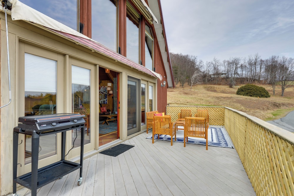 Deck, Mountain Views: Colorful Retreat in Vernon!