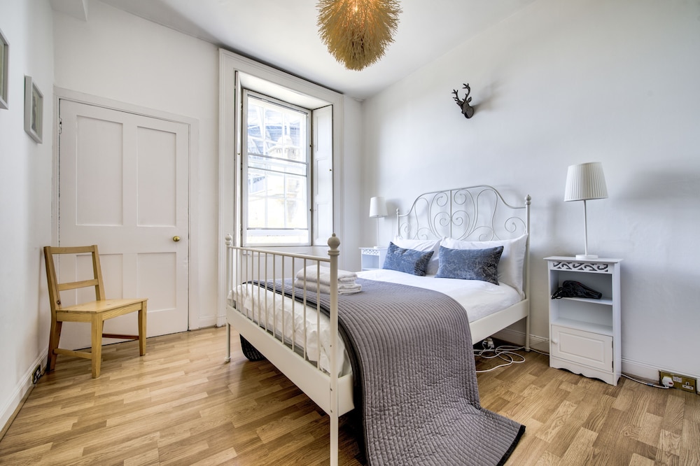 Johnston Terrace Apartment view 3