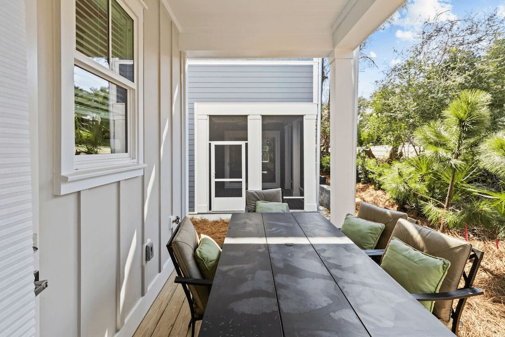 30A Salt Life by Avantstay Golf Cart + Pool Blue Mountain