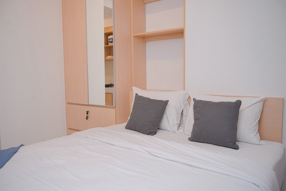 Simply Look Studio Room at Tokyo Riverside PIK 2 Apartment