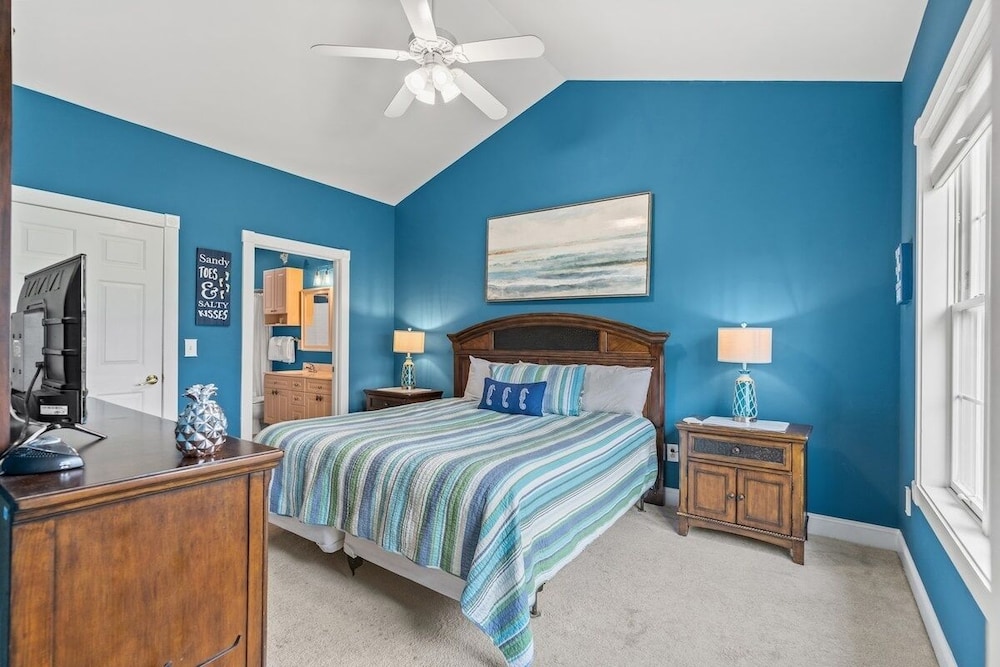 Magnolia Pointe Luster Leaf 4890-403 2 Bedroom Condo