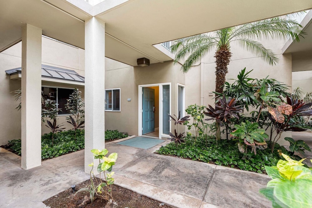 Ground Floor Corner Unit - Vrkcv