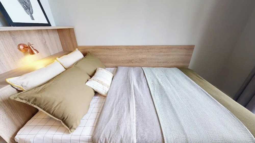 Student Only, Ensuite Room in a Apartment view 2