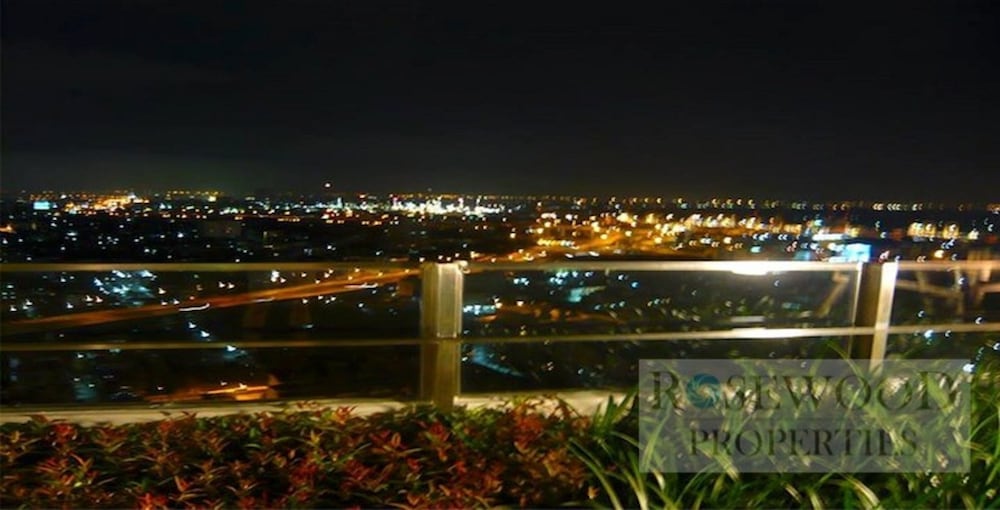 Highrise Cityview Aspire Condo Gym Pool