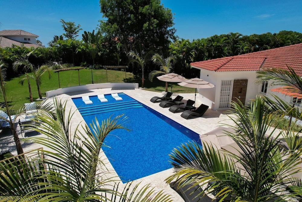 Villa Royale Luxury 4-bedroom Paradise In Sosua