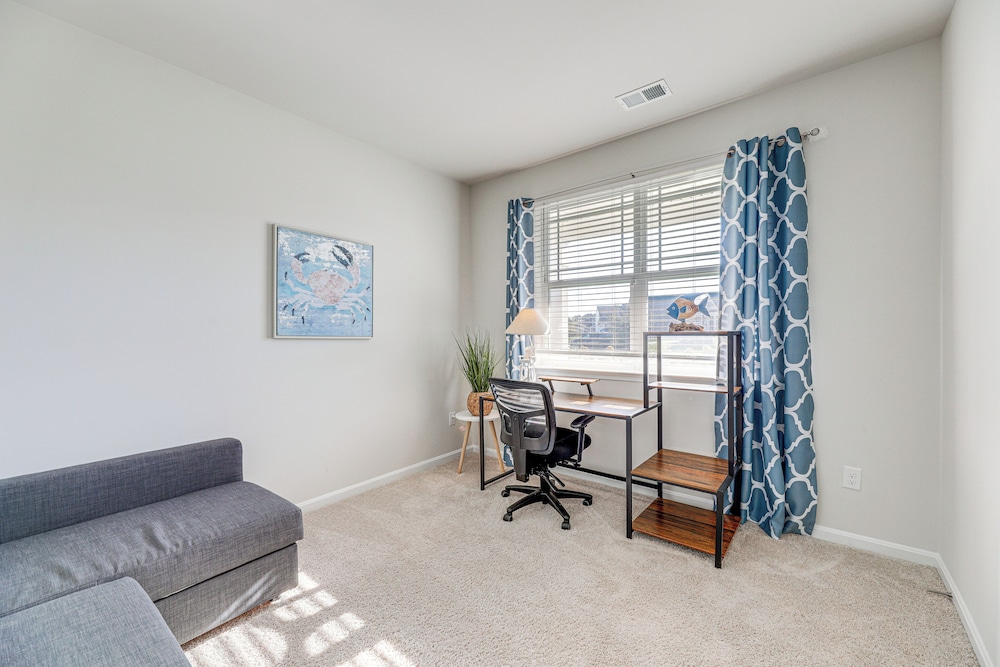 Game Room + Patio: Spacious Ocean View Home