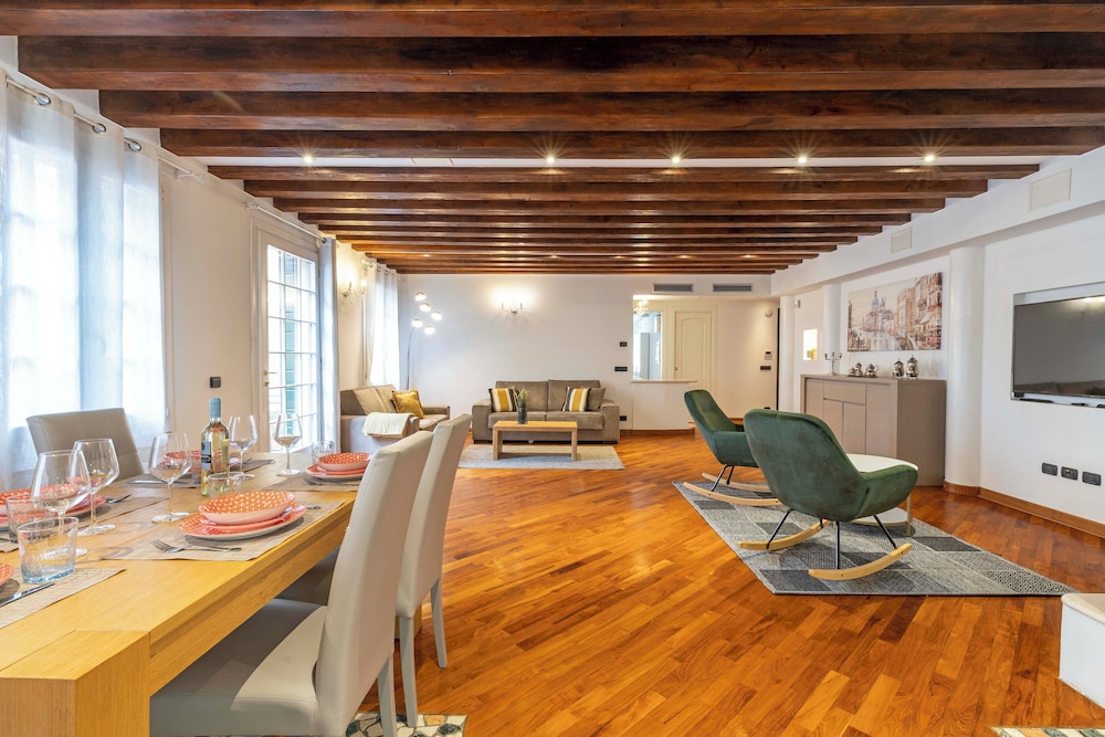 Tolentini Terrace by Wonderful Italy