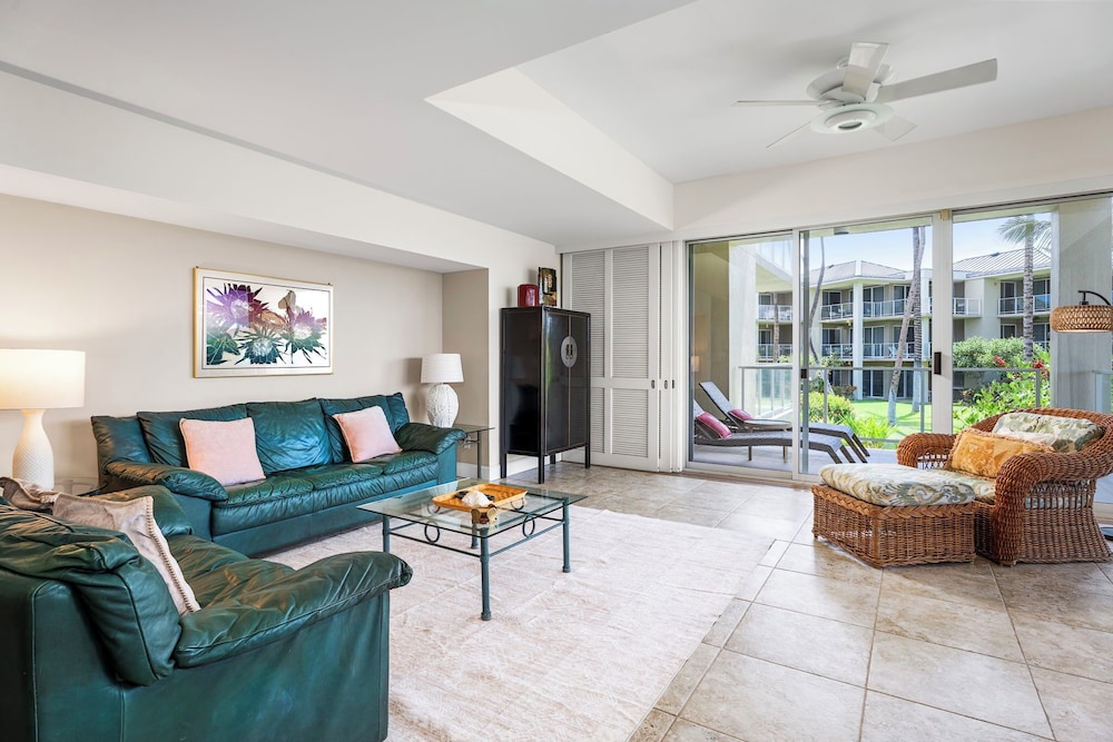 Beautiful Mountain View - Concierge Included - Spacious! - Vrkcv