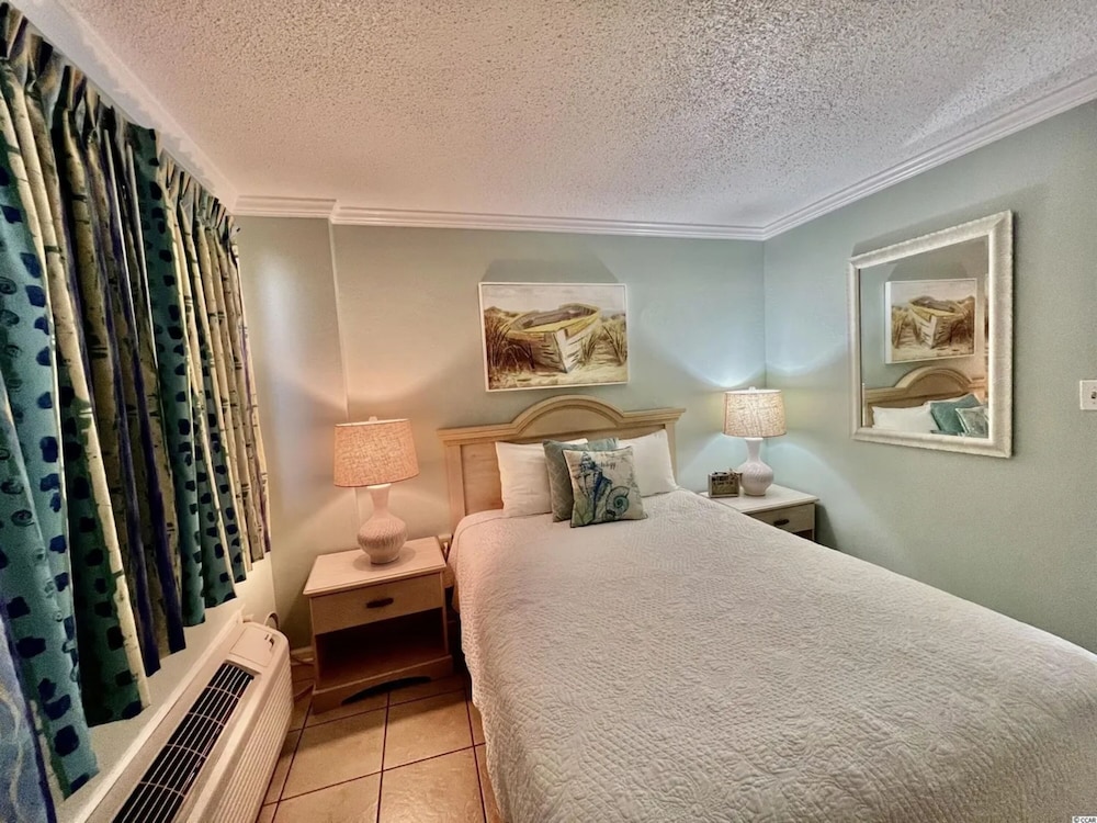 Oceanfront Resort 1BR w Beach View