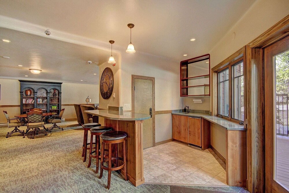 Phoenix 118A - 3 Br Condo