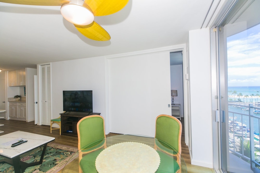 Ilikai Marina One Bedroom Harbor View Condos - Walk to Ala Moana Beach Park! view 4