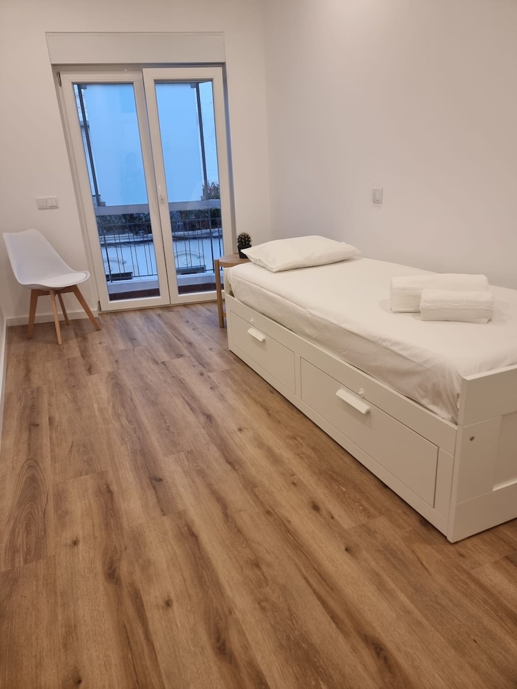 Downtown Faro Luxury Flat With Balcony