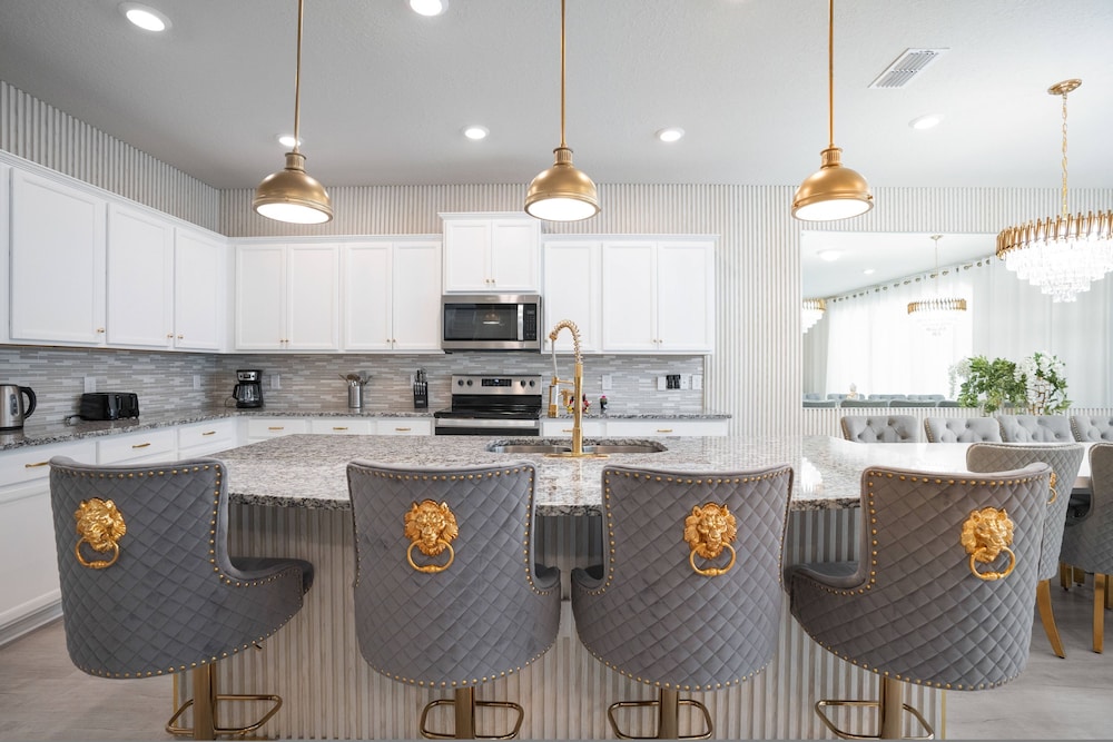 Brand NEW Luxury 10bedrooms At Windsor Island
