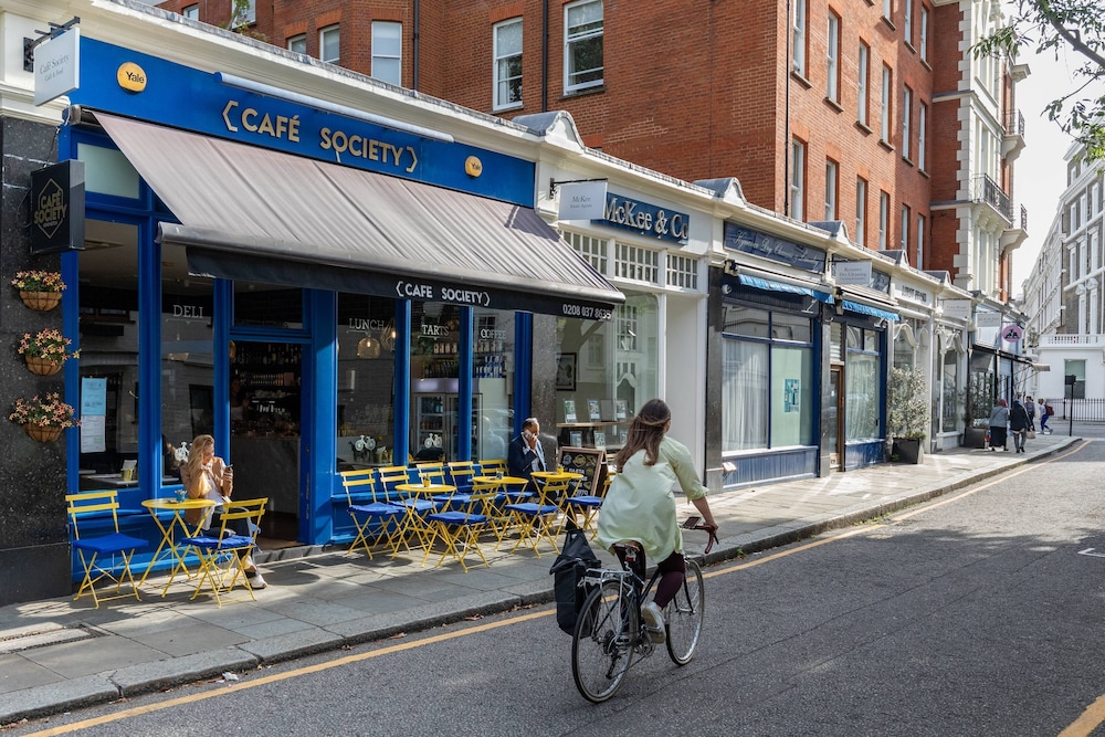 Cornwall Gardens Xxiii by Onefinestay
